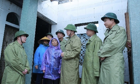 Ưu tiên sửa chữa nhà ở, trường học cho người dân vùng bão