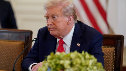 Tổng thống Trump dọa áp thuế quan 200% lên Trung Quốc