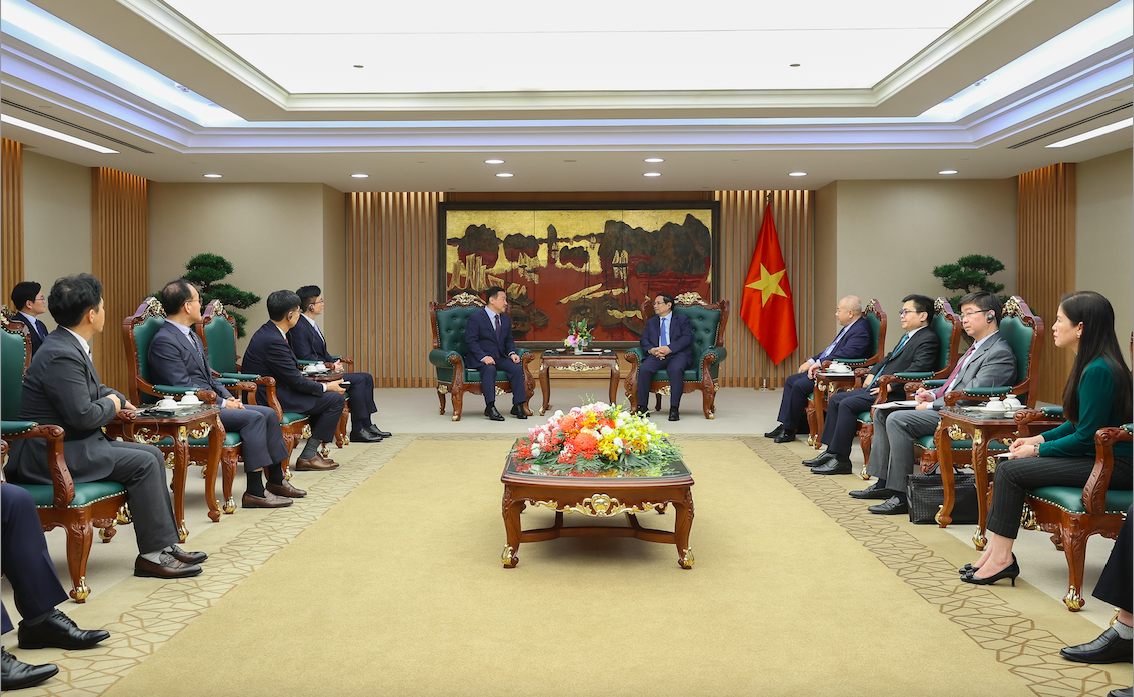 Buổi tiếp của Thủ tướng Chính phủ Phạm Minh Chính với ông Roh Tae Moon, Tổng Giám đốc điều hành Samsung điện tử đang thăm, làm việc tại Việt Nam, cùng các cộng sự của Tập đoàn và lãnh đạo Samsung Việt Nam - Ảnh: VGP.