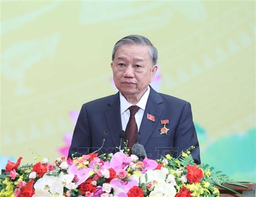 Tổng Bí thư Tô Lâm đã chủ trì cuộc gặp mặt các thế hệ đại biểu Quốc hội qua các thời kỳ.Ảnh: TTXVN