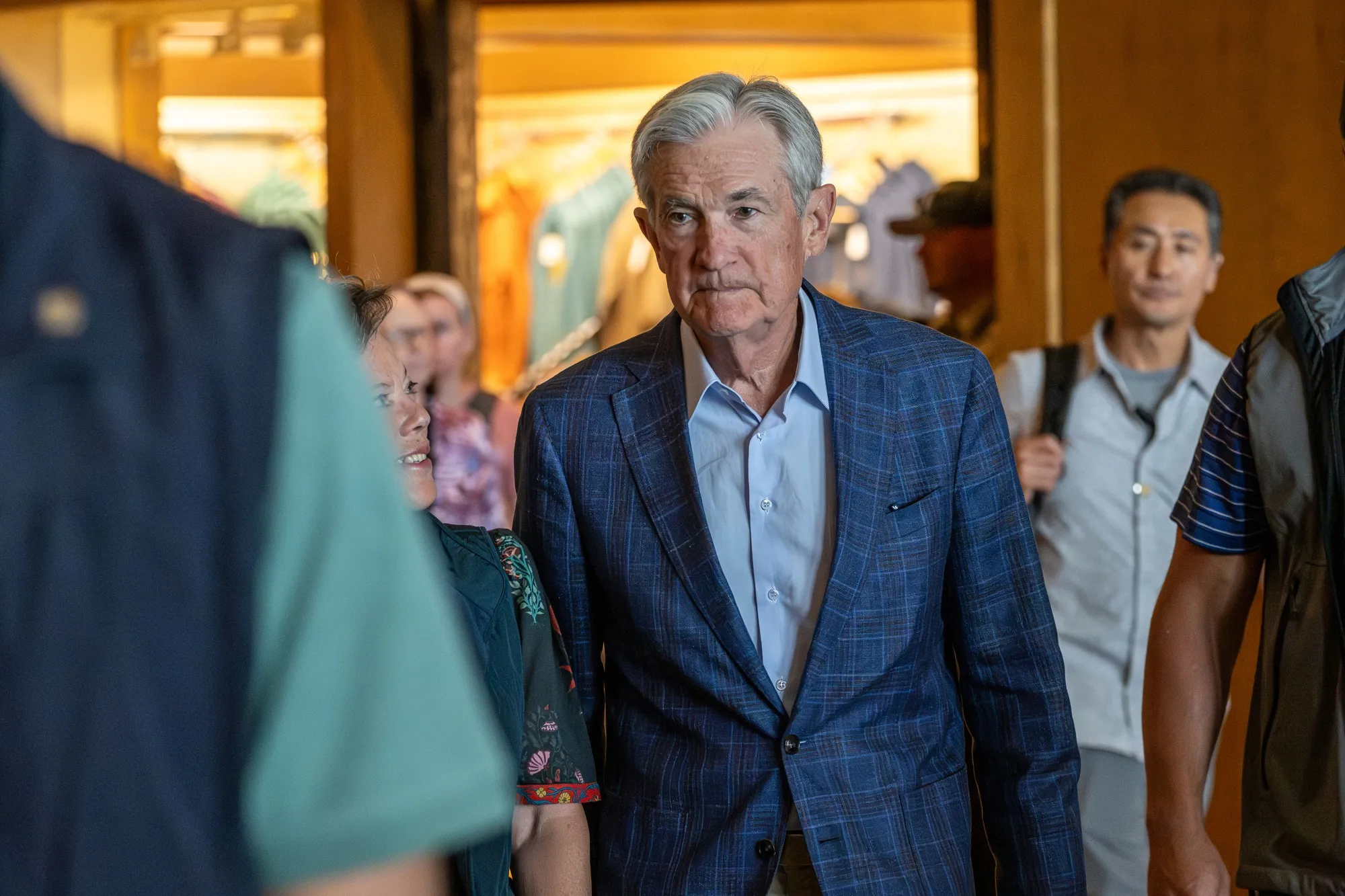 Chủ tịch Fed Jerome Powell tại hội nghị ở Jackson Hole hôm 22/8 - Ảnh: Bloomberg.