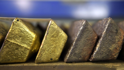 Giá vàng cao nhất 2 tuần, SPDR Gold Trust mua ròng