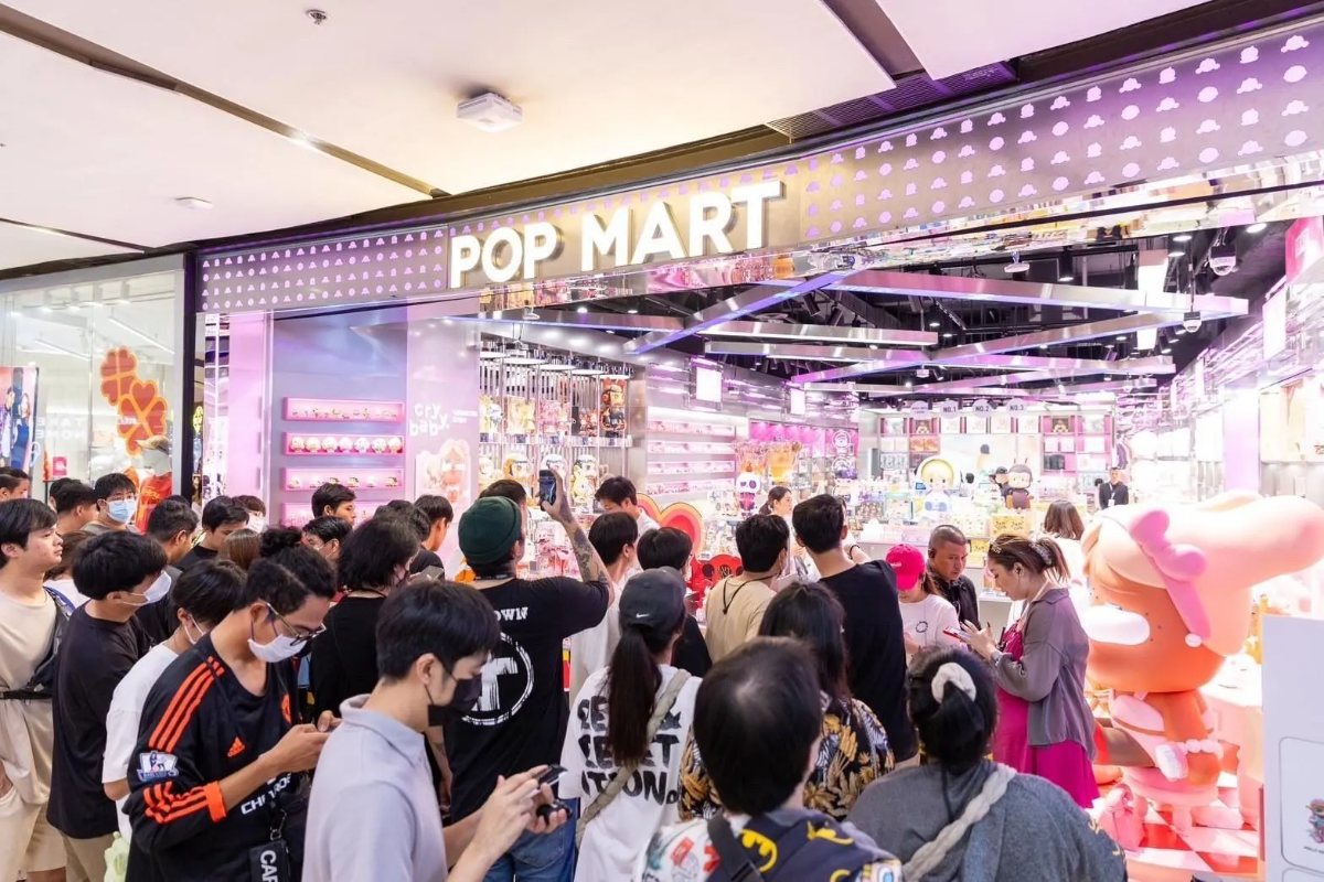 Sức hút từ các thương hiệu xa xỉ Trung Quốc như Songmont hay Pop Mart là không thể chối cãi.&nbsp;