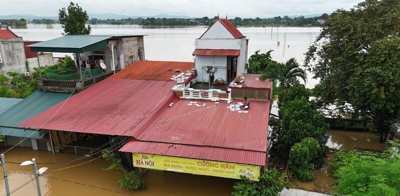 Theo phương án, người dân sẽ được sơ tán tại chỗ (từ tầng 1 lên tầng 2), từ nhà thấp sang nhà cao, nhưng nơi ngập sâu hơn sẽ được sơ tán ra nhà văn hóa, trụ sở xã, trạm y tế