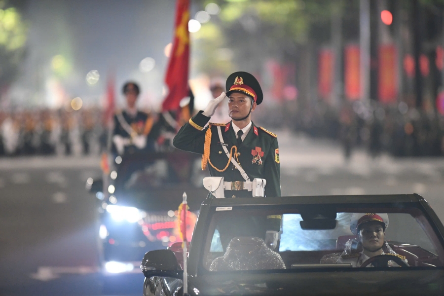 Đội hình diễu binh diễu hành hôm nay tái hiện một hành trình tầm vóc vĩ đại, giá trị to lớn của Cách mạng tháng Tám khai sinh ra nước Việt Nam dân chủ cộng hòa.