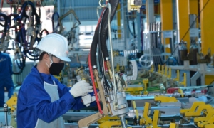 Các ứng dụng công nghệ như thiết kế và mô phỏng sản phẩm bằng AI, xây dựng bản sao song sinh ảo nhằm tối ưu hóa quy trình sản xuất. Ảnh minh họa