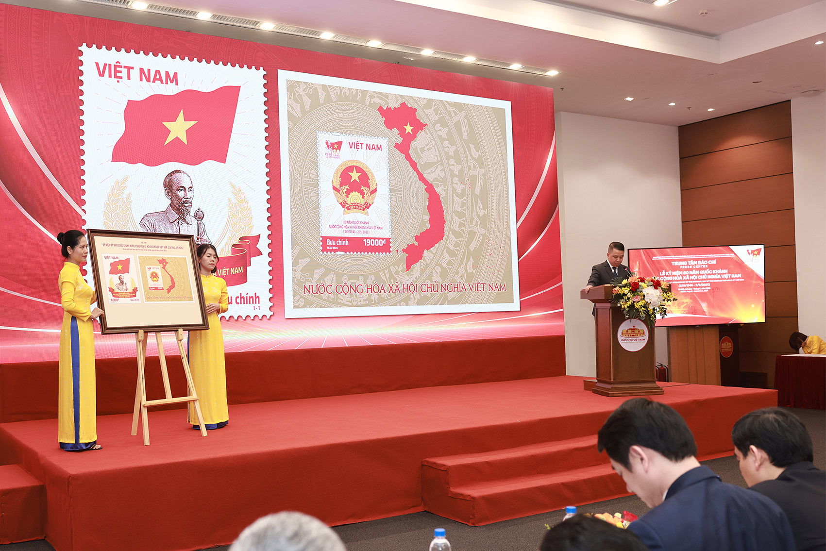 Phát hành đặc biệt bộ tem kỷ niệm 80 năm Quốc khánh nước Cộng hòa Xã hội Chủ nghĩa Việt Nam (2/9/1945- 2/9/2025).
