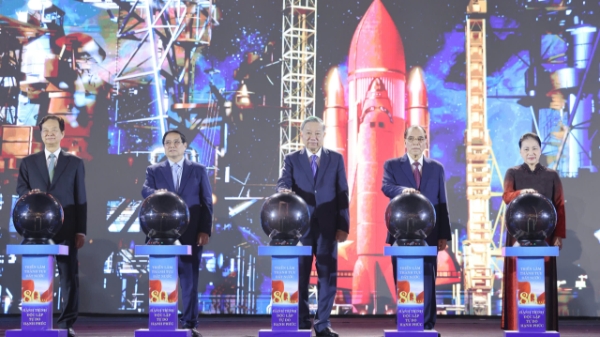 [Phóng sự ảnh]: Triển lãm 80 năm tôn vinh lịch sử vẻ vang, lan tỏa lòng yêu nước