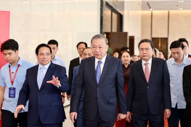 Tổng Bí thư Tô Lâm, Thủ tướng Chính phủ Phạm Minh Chính, Chủ tịch Quốc hội Trần Thanh Mẫn cùng các đại biểu đến dự khai mạc Triển lãm “80 năm Hành trình Độc lập - Tự do - Hạnh phúc”. 