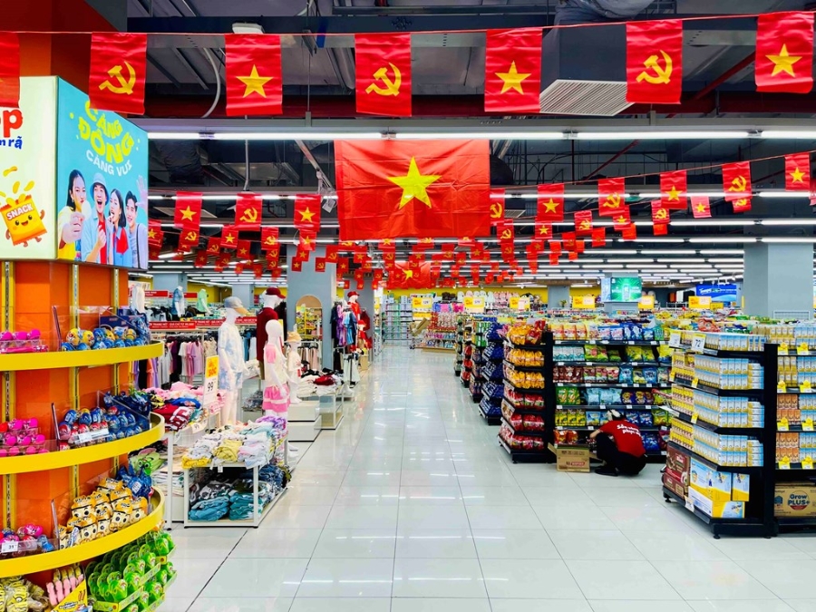 Các hệ thống bán lẻ trên cả nước đã chủ động tăng lượng hàng dự trữ và triển khai chương trình khuyến mại quy mô lớn. 