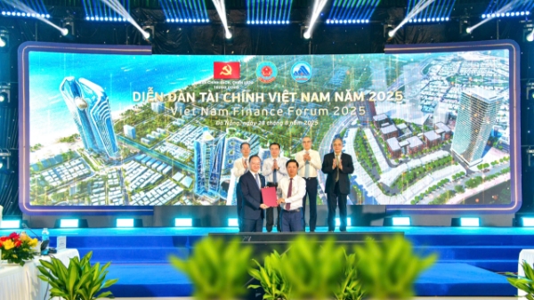 Vietcombank và UBND TP Đà Nẵng hợp tác phát triển dịch vụ tại Trung tâm Tài chính Quốc tế Việt Nam