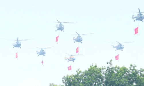 [Phóng sự ảnh] Ngắm nhìn các biên đội bay diễn tập trên bầu trời Hà Nội