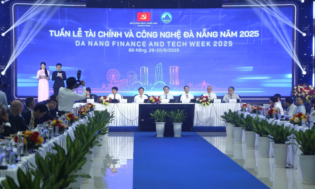 Toàn cảnh Diễn đàn Tài chính thường niên Việt Nam 2025. Ảnh: VGP