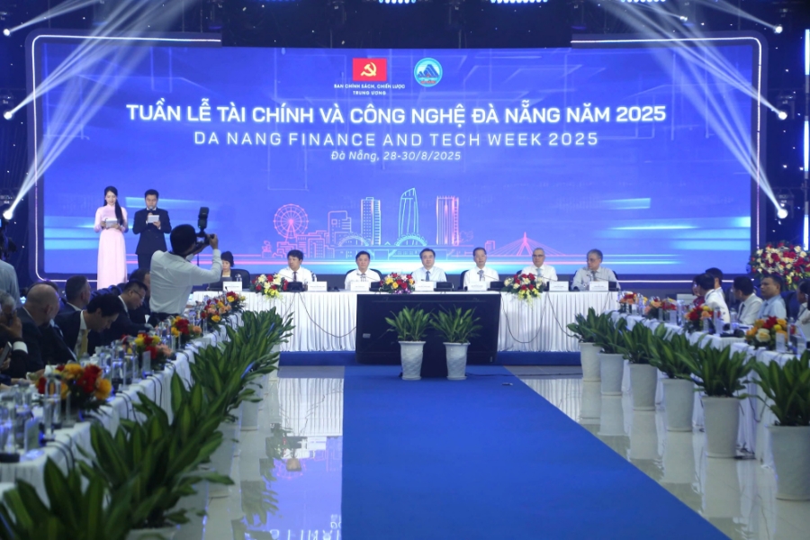 Toàn cảnh Diễn đàn Tài chính thường niên Việt Nam 2025. Ảnh: VGP