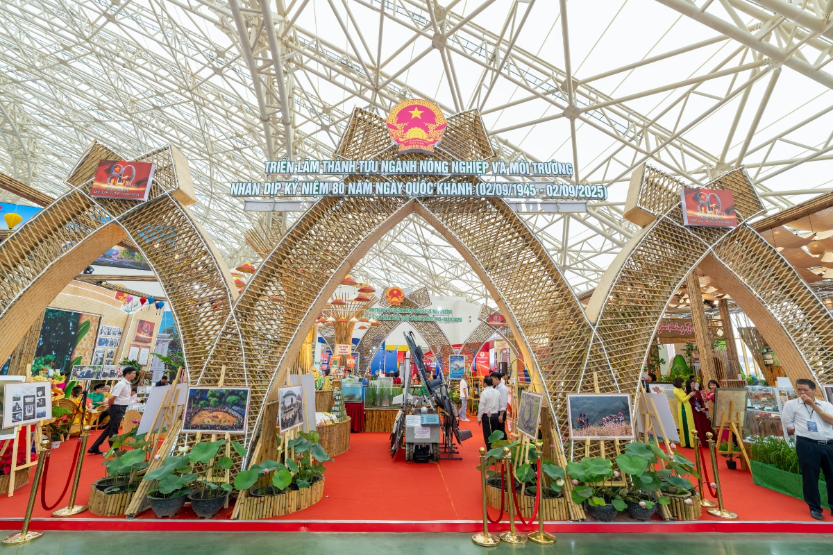 Không gian trưng bày của ngành Nông nghiệp và Môi trường.