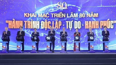 Exhibition showcases 80 Years of National Achievements opens in Hanoi