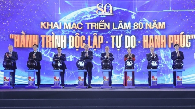 Exhibition showcases 80 Years of National Achievements opens in Hanoi