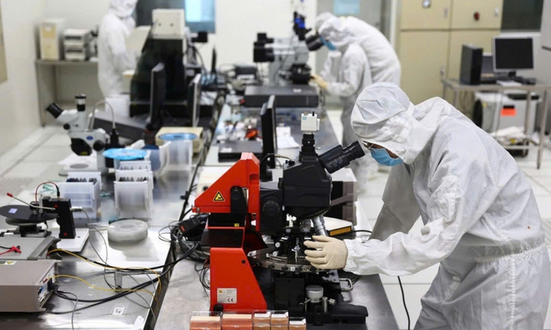 Nghị định đưa ra chính sách hỗ trợ không chỉ dành cho Tổng công trình sư, Kiến trúc sư mà còn mở rộng đến cả gia đình họ.