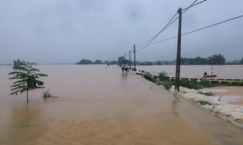 Hà Nội: Hơn 900 máy bơm hoạt động để tiêu úng 