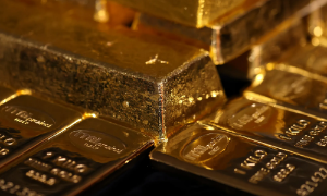 Giá vàng cao nhất 5 tuần vì USD giảm, SPDR Gold Trust gom hơn 5 tấn vàng