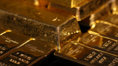 Giá vàng cao nhất 5 tuần vì USD giảm, SPDR Gold Trust gom hơn 5 tấn vàng