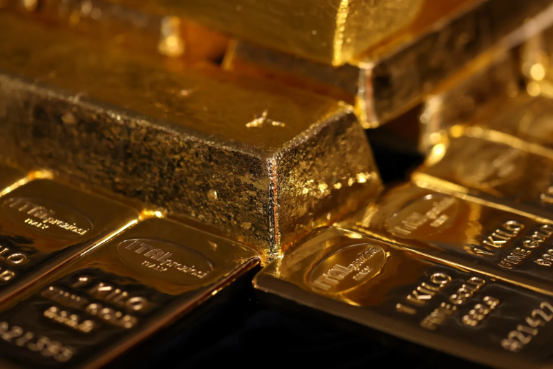 Giá vàng cao nhất 5 tuần vì USD giảm, SPDR Gold Trust gom hơn 5 tấn vàng