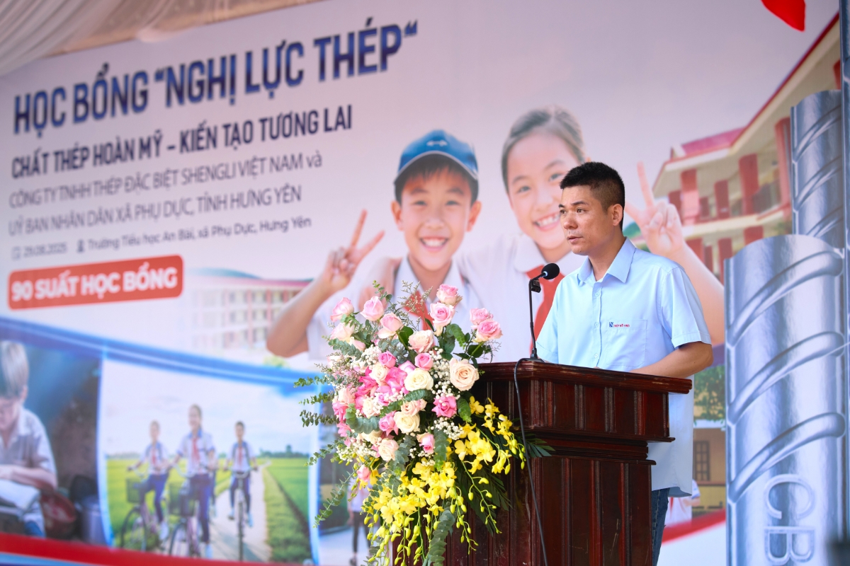 Ông Lâm Kiến Ân - Đại diện Công ty TNHH Thép Đặc Biệt Shengli Việt Nam chia sẻ hành trình ý nghĩa của chương trình.