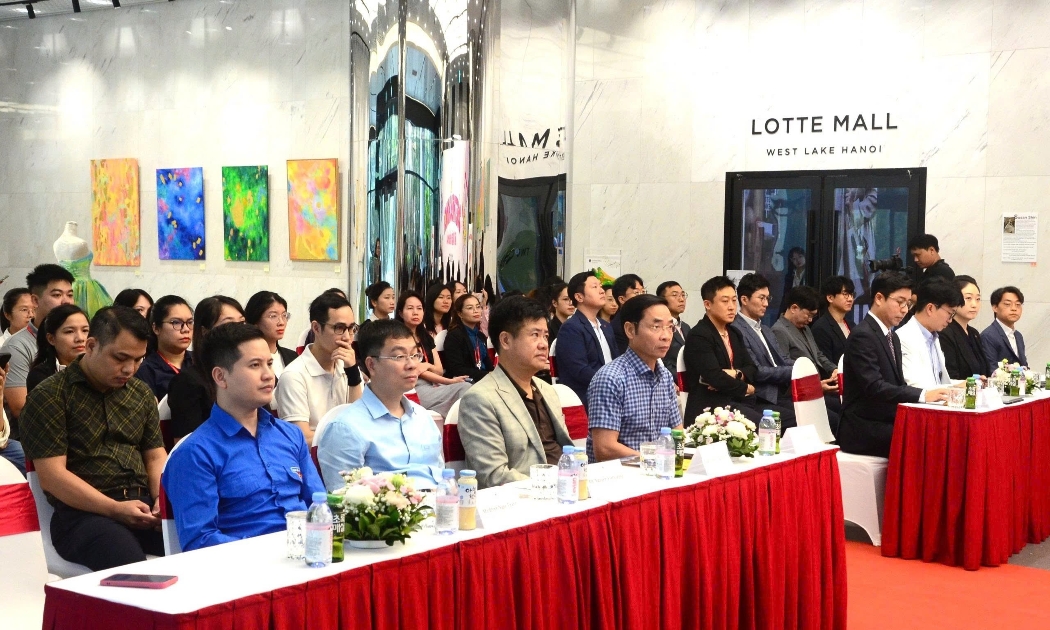 Sự kiện nhận được sự quan tâm của lãnh đạo Viện Huyết học – Truyền máu Trung ương, đại diện UBND phường Tây Hồ và đông đảo cán bộ, nhân viên, khách hàng cùng người dân địa phương.