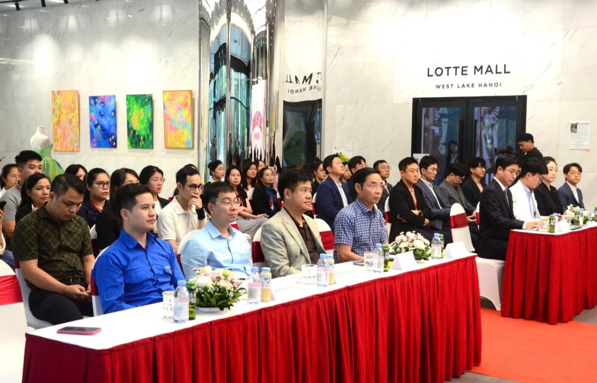 Sự kiện nhận được sự quan tâm của lãnh đạo Viện Huyết học – Truyền máu Trung ương, đại diện UBND phường Tây Hồ và đông đảo cán bộ, nhân viên, khách hàng cùng người dân địa phương.