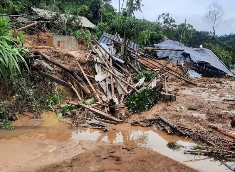 Bản Chiềng, xã Yên Nhân, tỉnh Thanh Hóa tan hoang do lũ, sạt lở.