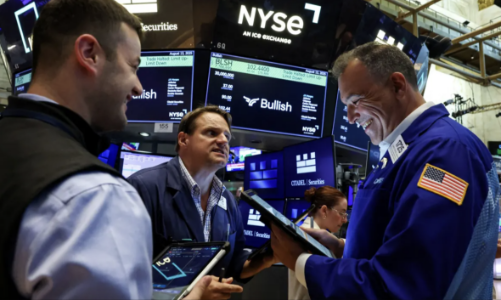 Chứng khoán Mỹ lập kỷ lục sau tin Nvidia và GDP, giá dầu tăng