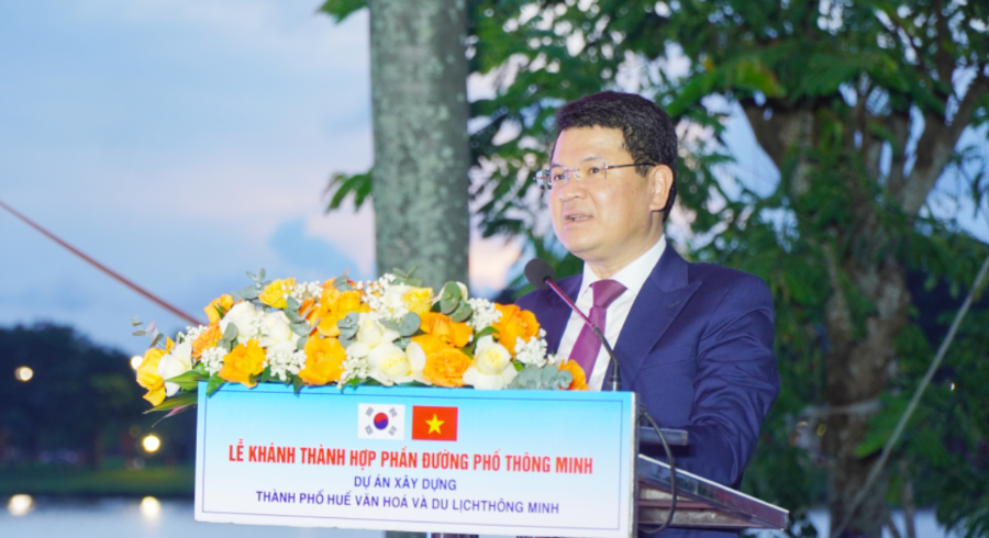 Phó Chủ tịch UBND thành phố Huế Hoàng Hải Minh phát biểu tại lễ khánh thành