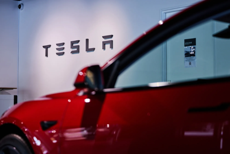 Tesla ngày càng đuối trong cuộc cạnh tranh với xe điện Trung Quốc ở châu Âu