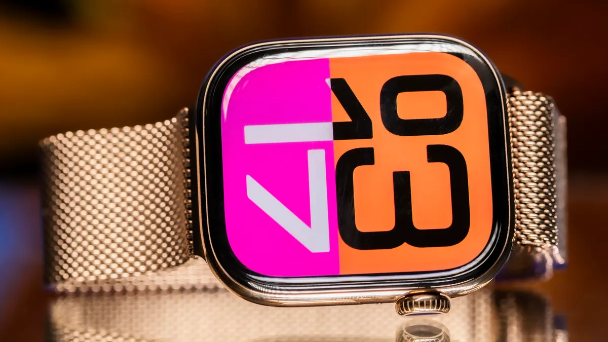 Dù vậy, Apple vẫn đứng đầu phân khúc đồng hồ thông minh cao cấp, nhờ lợi thế hệ sinh thái iOS và mức độ gắn bó bền vững của người dùng.