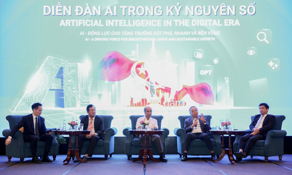 Phiên tọa đàm thảo luận chuyên sâu về các chính sách thúc đẩy phát triển và quản lý AI tại diễn đàn