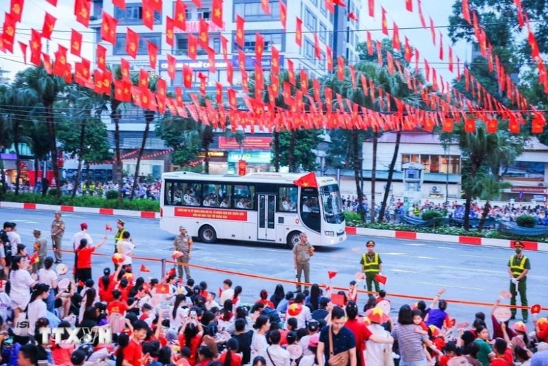 Bus, metro services in Hanoi increased  to serve National Day parade