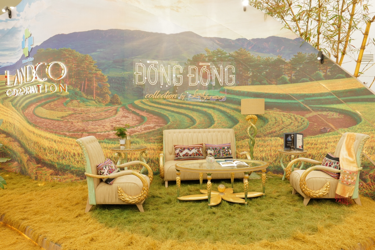 Một góc không gian bộ nội thất Cất cánh từ cội nguồn tại triển lãm