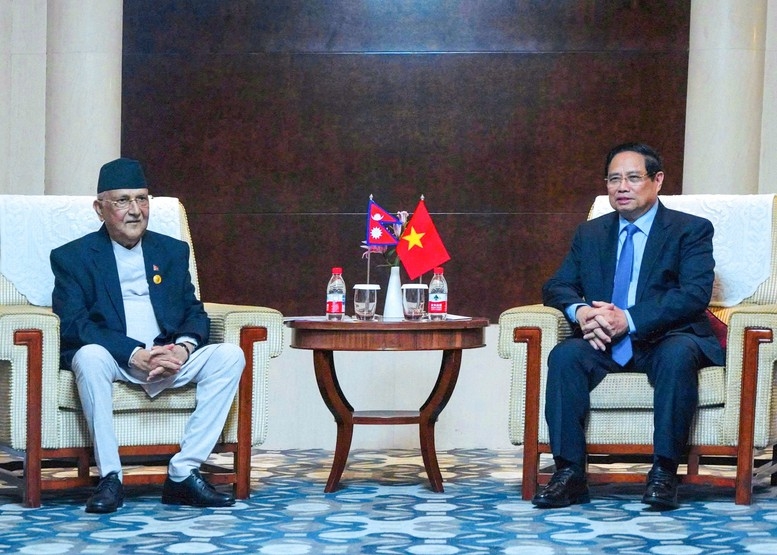 Thủ tướng Chính phủ Phạm Minh Chính ngày 31/8 đã có gặp với Thủ tướng Nepal Khadga Prasad Sharma Oli. Ảnh: VGP.