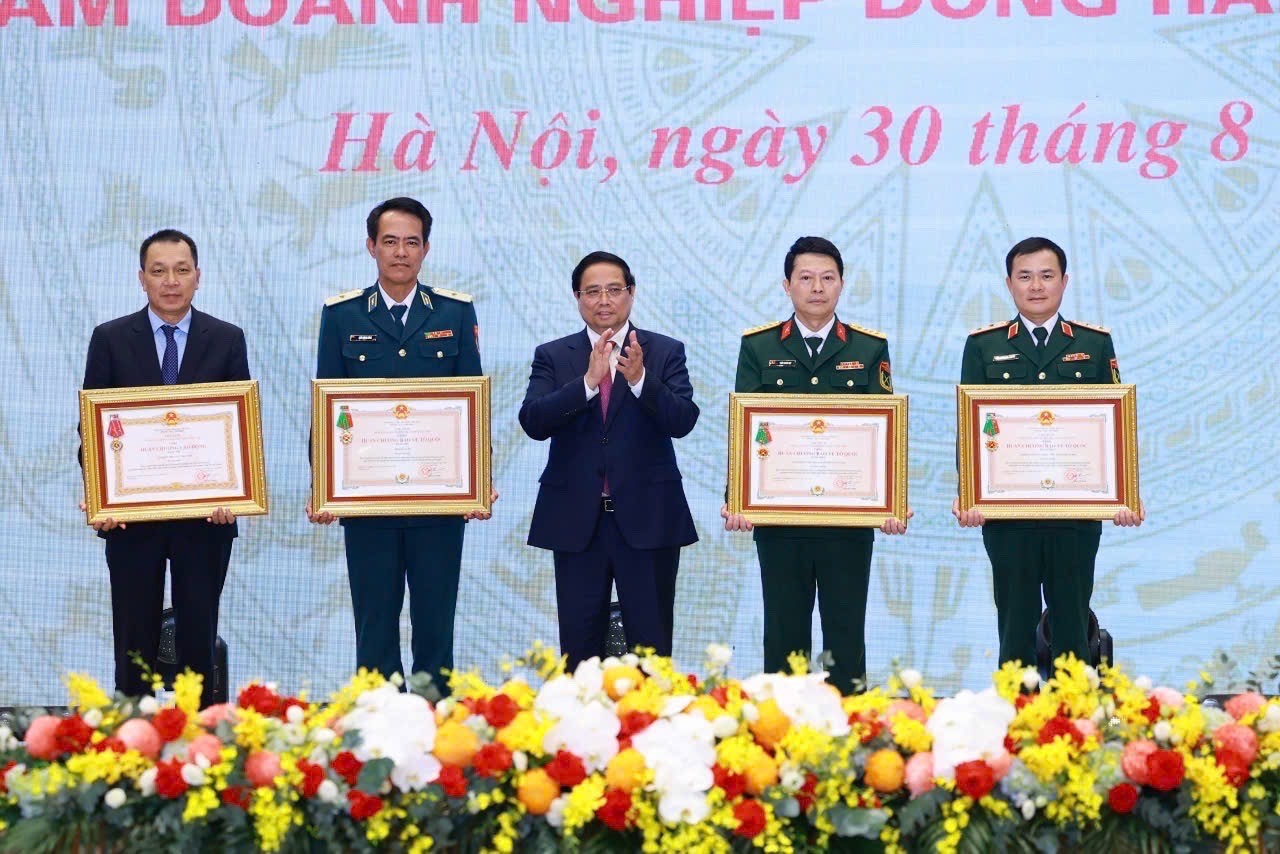 MB nhận Huân chương Bảo vệ Tổ quốc hạng Nhất nhờ những thành tích đặc biệt xuất sắc.