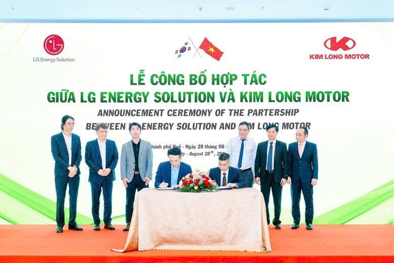 Công ty Cổ phần Kim Long Motor Huế và Tập đoàn LG Energy Solution đã ký Bản ghi nhớ hợp tác