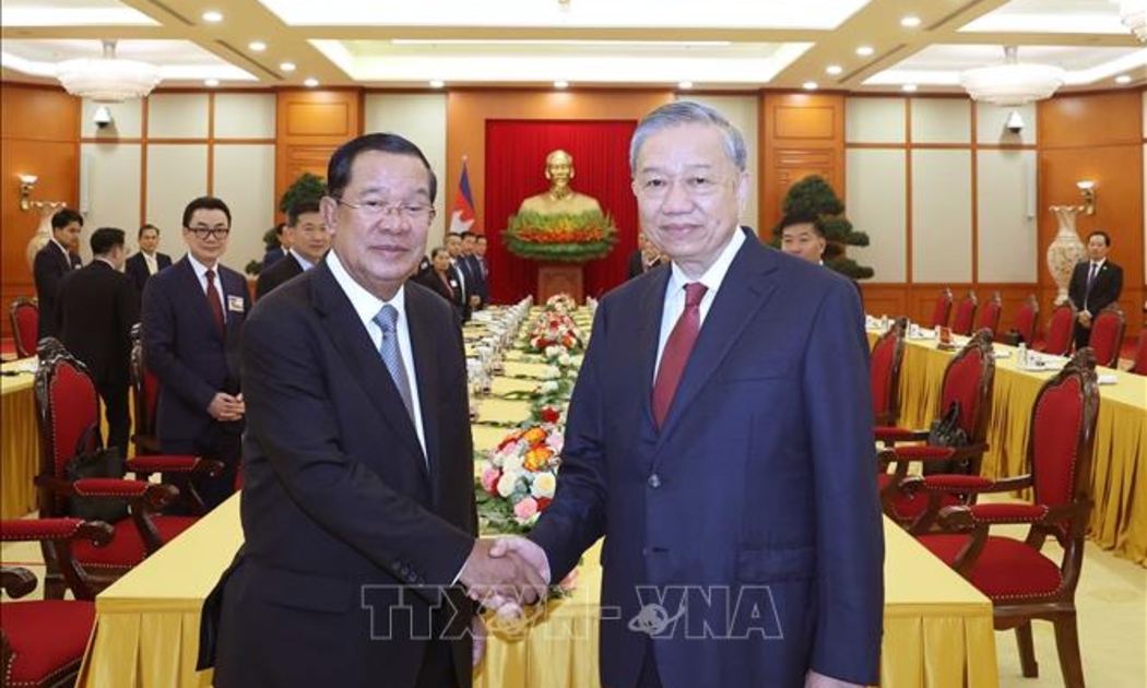 Tổng Bí thư Tô Lâm tiếp Chủ tịch Đảng Nhân dân Campuchia, Chủ tịch Thượng viện Campuchia Hun Sen. Ảnh: TTXVN.