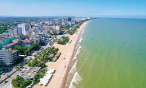  Sầm Sơn làm du lịch, Nghi Sơn xây nhà máy