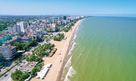 Sầm Sơn làm du lịch, Nghi Sơn xây nhà máy
