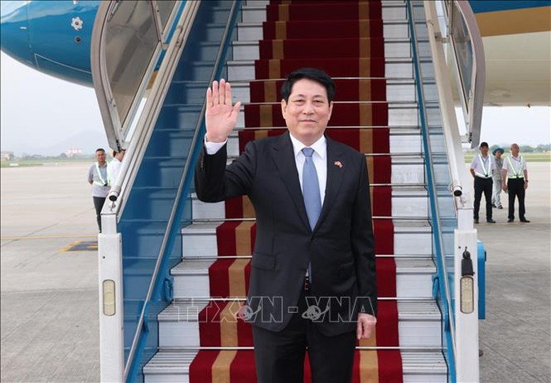 Chủ tịch nước lên đường dự Lễ kỷ niệm 80 năm chiến thắng phát xít và làm việc tại Trung Quốc. Ảnh: TTXVN