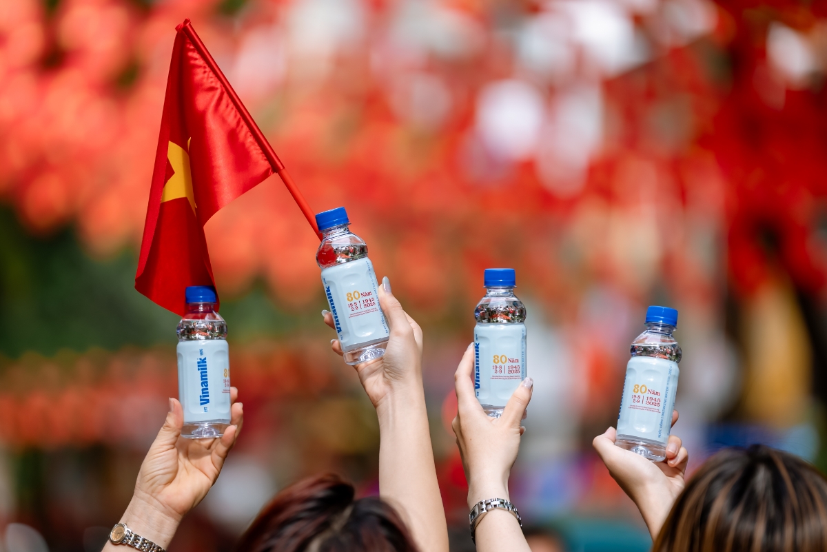 Vinamilk đồng hành cùng triệu trái tim Việt, góp
mặt trong từng niềm vui nhỏ của đại lễ lớn. (Ảnh: Vi Nam).