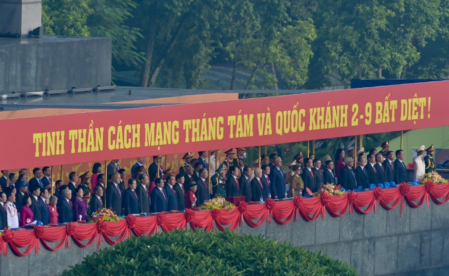 Các đồng chí lãnh đạo, nguyên lãnh đạo Đảng, Chính phủ, Nhà nước, Quốc hội tham dự sự kiện Kỷ niệm 80 năm Quốc khánh. 