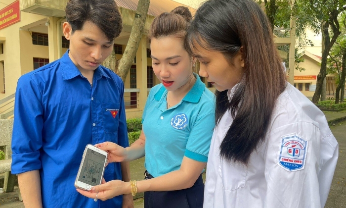 Hỗ trợ 50% mức đóng bảo hiểm y tế cho 20,5 triệu học sinh, sinh viên trong năm học mới
