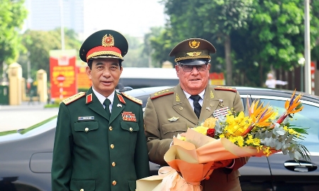 Đại tướng Phan Văn Giang chủ trì Lễ đón Bộ trưởng Bộ các Lực lượng vũ trang cách mạng Cuba thăm chính thức Việt Nam