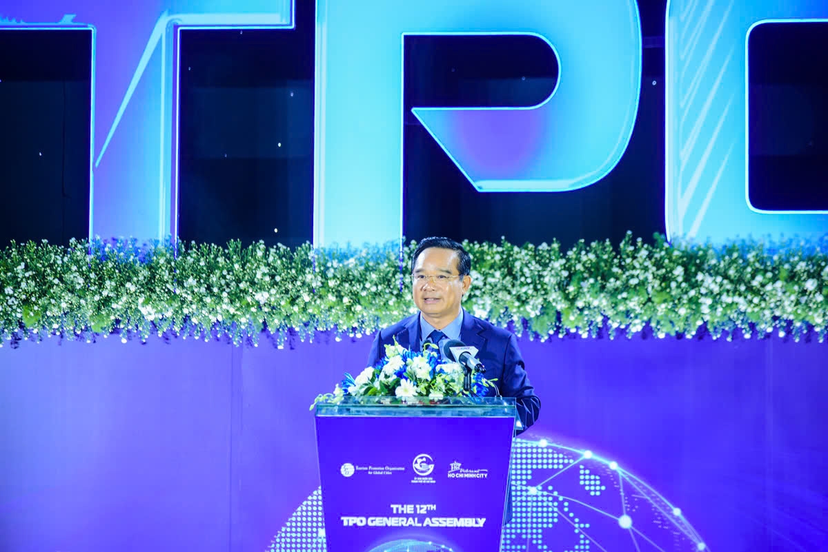 Chủ tịch UBND TP.Hồ Chí Minh Nguyễn Văn Được phát biểu khai mạc Đại hội đồng TPO. Ảnh: Cổng thông tin điện tử TP.HCM.