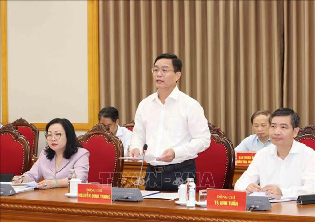 Bí thư Tỉnh uỷ Đắk Lắk Nguyễn Đình Trung phát biểu.  Ảnh: TTXVN